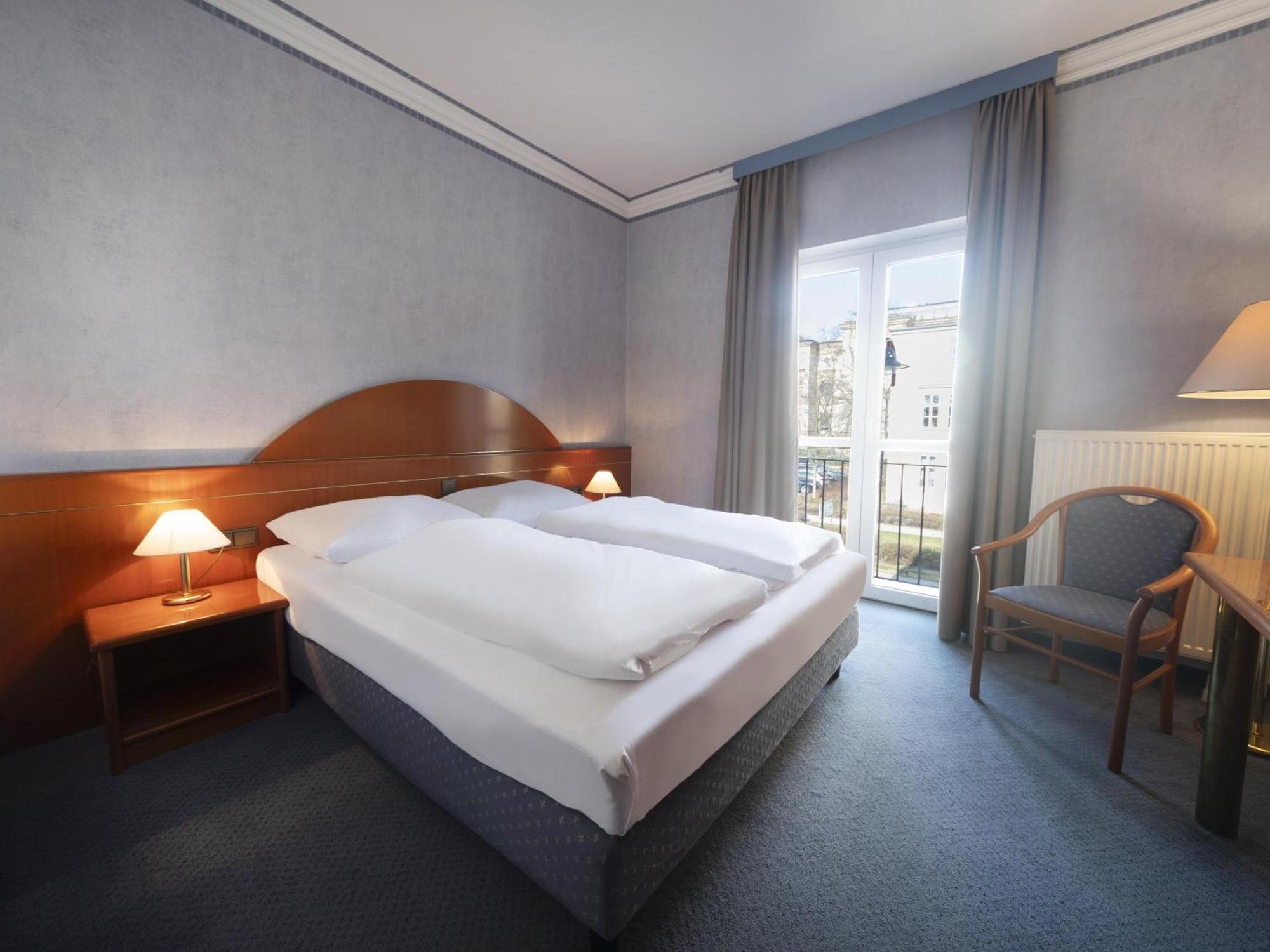 B&B Hotel Gotha-Hbf Exterior foto
